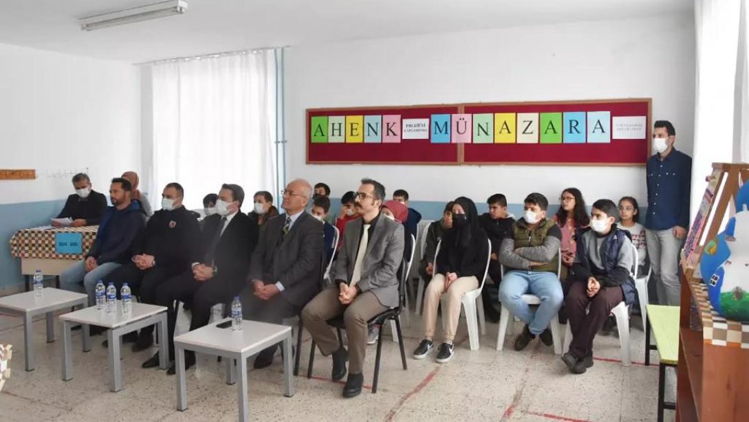 Taşlıca Ahmet Hamdi Akseki Ortaokulu Münazara Programı