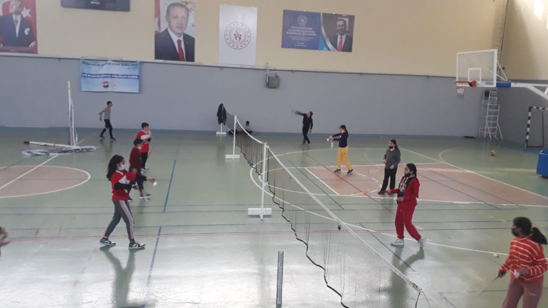 ASİST (Antalya'da Sağlık için Spora Teşvik) Projesi Badminton Eğitimi
