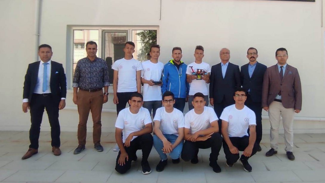Şahinler Mesleki ve Teknik Anadolu Lisesi Robot Takımı Öğrencilerinin Müdürlüğümüze Ziyareti