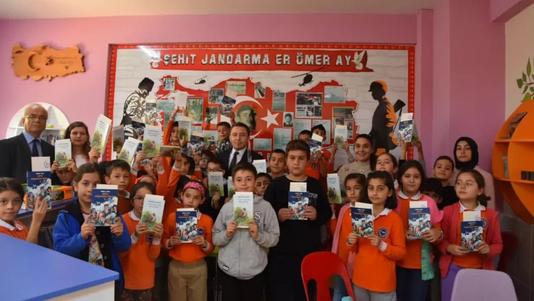 Antalya Valimiz Sayın Ersin YAZICI'dan Her Öğrencimize Mektup ve Hediye Kitap