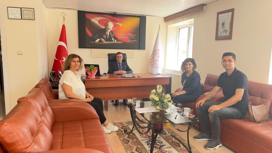 Antalya Büyükşehir Belediyesi Akseki İlçe Hizmet Birimi Şube Müdürü Olcay Şimşek KURNAZ, ATASEM Akseki Birim Sorumlusu Emine ARSLAN ve ATASEM Personeli Barış KURNAZ İle Müdürümüz Sn. Nevzat AKBEL'e Hayırlı Olsun Ziyareti